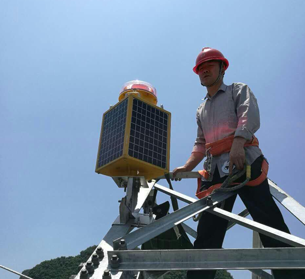 100 pcs Infra-Red Solar power Medium Intensity Aviation obstruction lights have been installed on Electrical Power Towers.