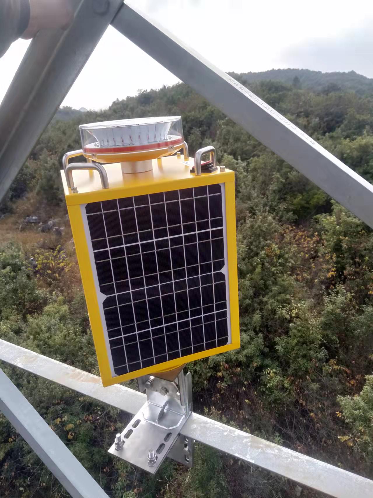 Solar Powered Low Intensity Aircraft Warning Light for Electrical Transmission Tower Line